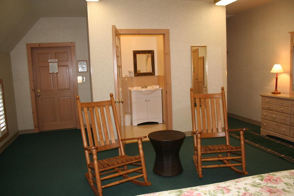 Visions Inn Cooperstown Habitación foto